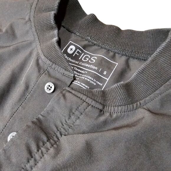 Figs Black Technical Collection Scrub Top Small - Picture 2 of 5